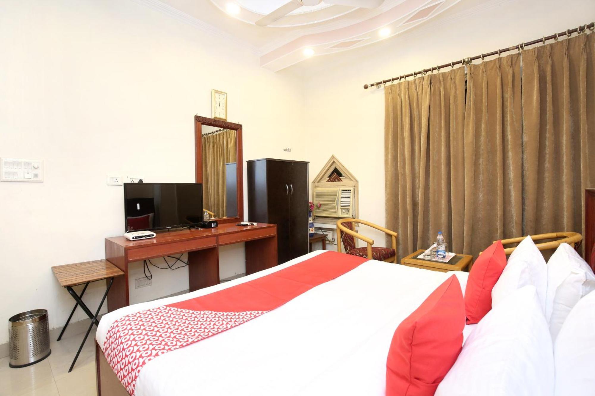 Hotel O Le Bon Ton ลูดิฮานา ภายนอก รูปภาพ