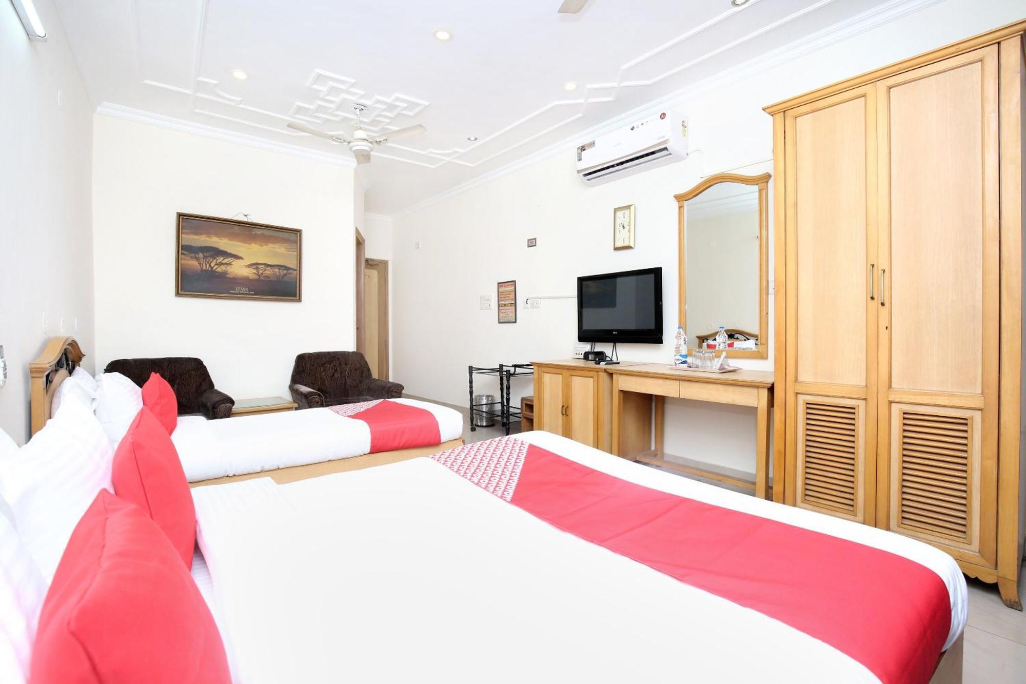 Hotel O Le Bon Ton ลูดิฮานา ภายนอก รูปภาพ
